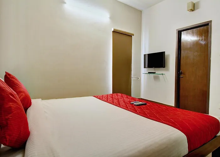 Hotel O Dakshin Stays Mogappair