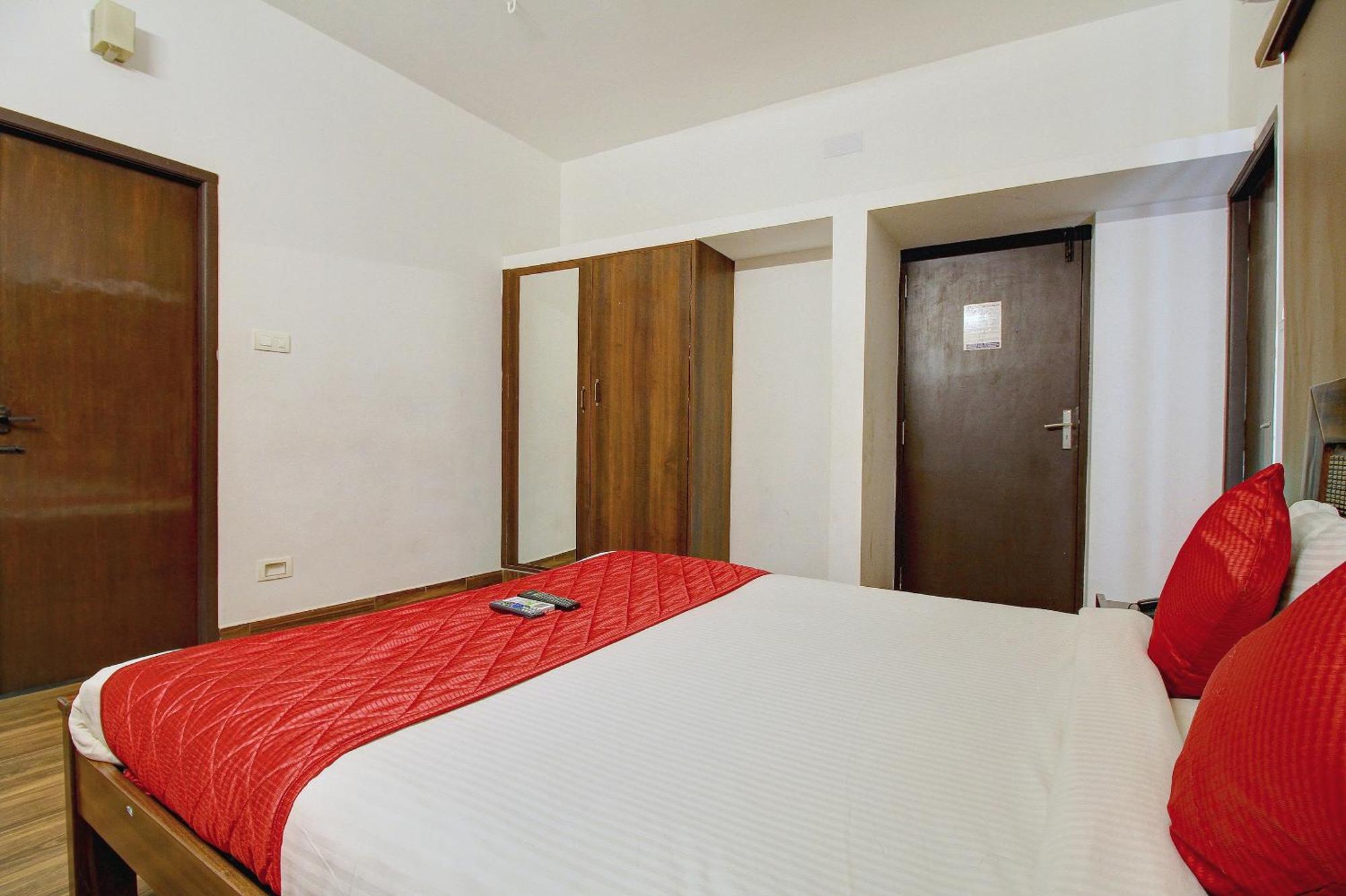 Hotel O Dakshin Stays Mogappair 3* Chennai